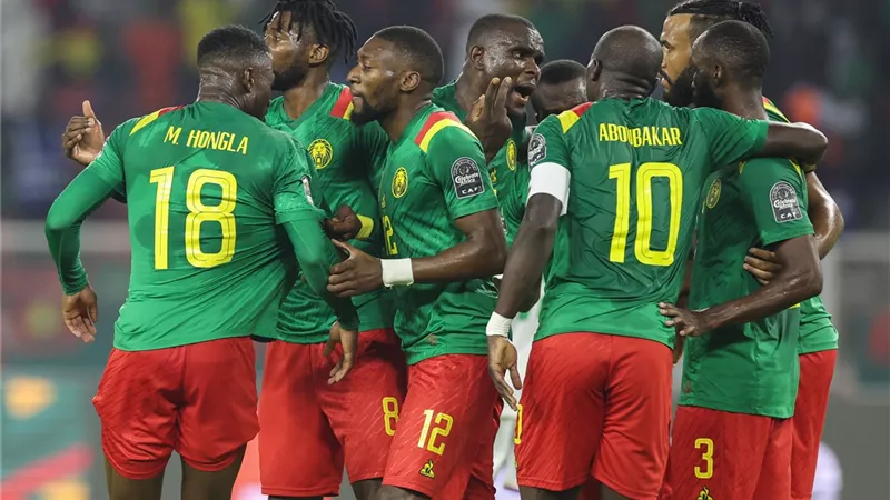 منتخب الكاميرون يعلق على كارثة ملعب أوليمبي.. ويوجه طلبًا للمشجعين