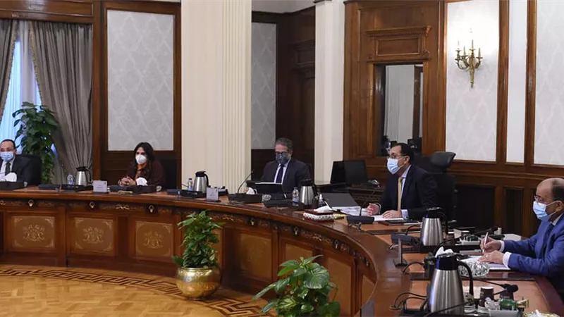 رئيس الوزراء يتابع خطوات تطوير وإعادة إحياء مدينة إسنا التاريخية