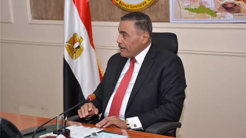 محافظ مطروح يزف بشرى سارة للأهالي بشأن تنفيذ وحدات سكنية متنوعة بالمحافظة