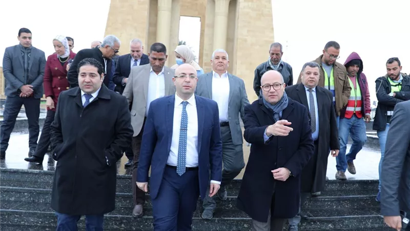 محافظ بني سويف يتابع التشطيبات النهائية لإنشاء النُصب التذكاري الجديد