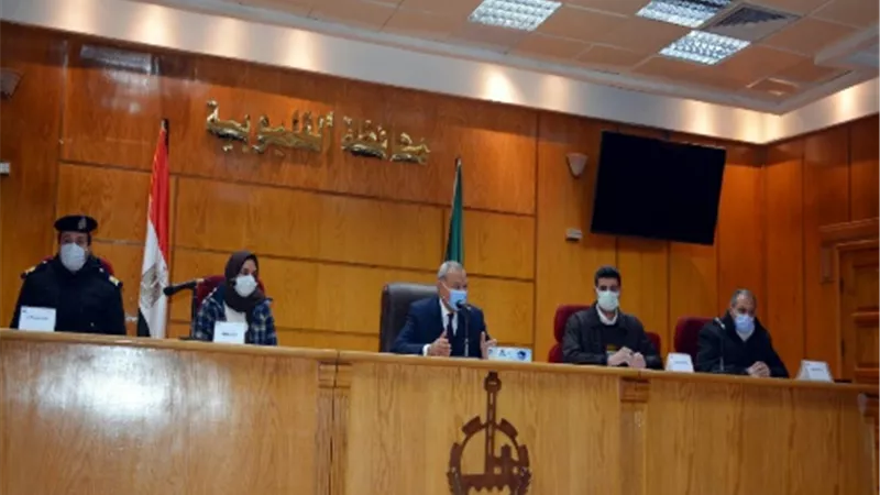 محافظ القليوبية يوجه بتنفيذ القانون بكل حسم لازالة التعديات على المجارى المائية