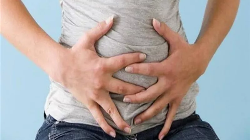للتخلص من انتفاخ المعدة.. اتبع هذه الطريقة السحرية
