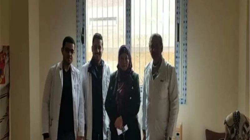 جامعة بنها تطلق قافلة طبية لعلاج اهالى قرية 