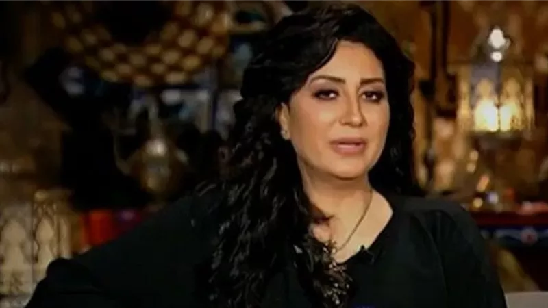 وفاء عامر تطالب جمهورها بالدعاء للمخرج جلال الشرقاوى
