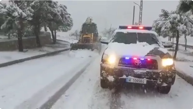 عاصفة ثلجية عنيفة تضرب لبنان