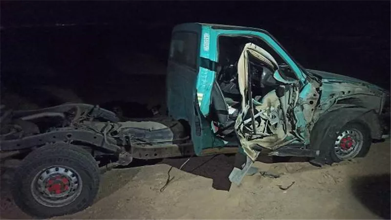 بالاسماء.. مصرع شخص وإصابة ٨ فى تصادم سيارتين بقنا