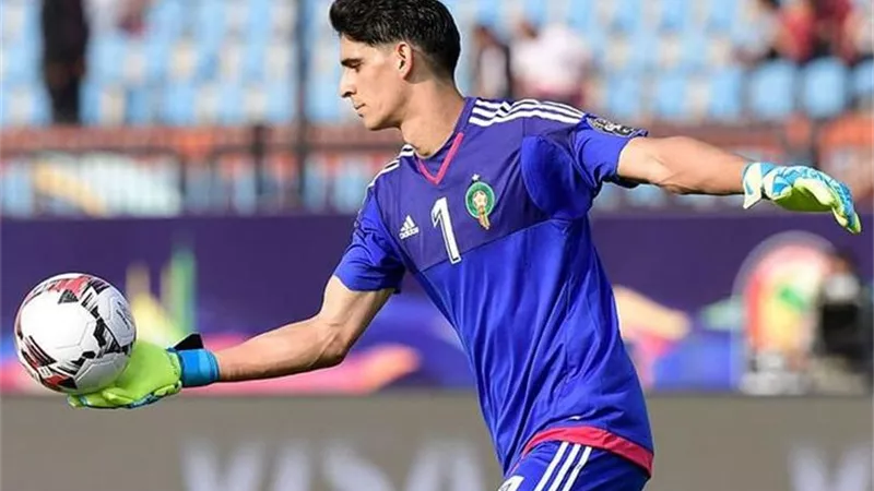 كأس الامم الافريقية.. قبل مواجهة الفراعنة حارس المغرب يؤكد: 