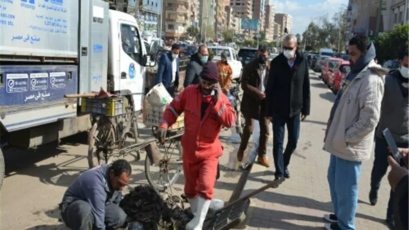 محافظ القليوبية يتابع أعمال إنشاء 45 محل للباعة الجائلين وللشباب