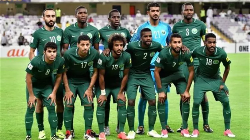 تصفيات مونديال قطر.. الدوسري والمولد يقودان هجوم السعودية أمام عمان