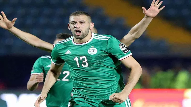 بعد ضياع الكان.. مهاجم منتخب الجزائر على أعتاب الدورى البرتغالى