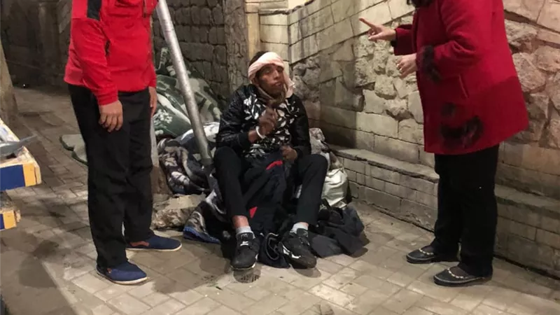 محافظ بني سويف يوجه بنقل شخص بلا مأوى إلى دار فاقدي الرعاية