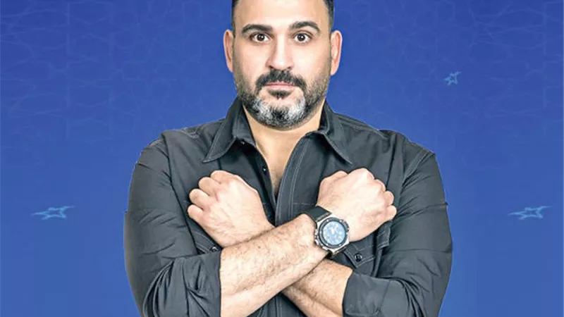 أكرم حسني : 