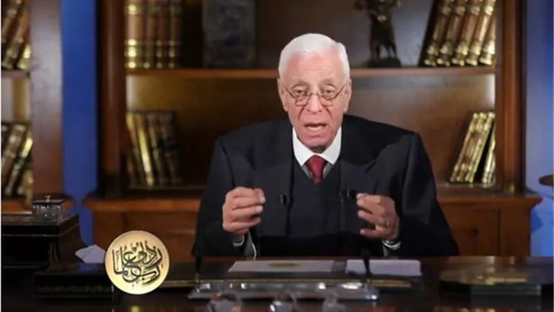 حسام موافي يحذر: تناول المضادات الحيوية تؤثر على نخاع العظام والكلى .. فيديو