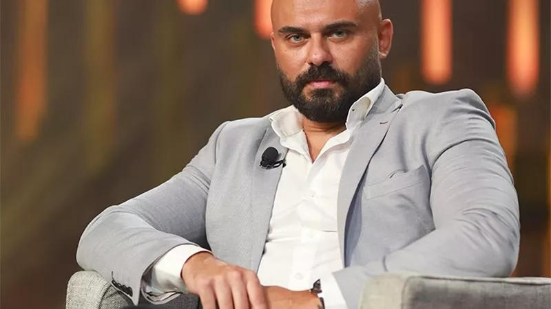 أحمد صلاح حسني: تناولت لحوم حمير لمدة شهرين فى ألمانيا وكنت بعشق ساندوتش الهوت دوج