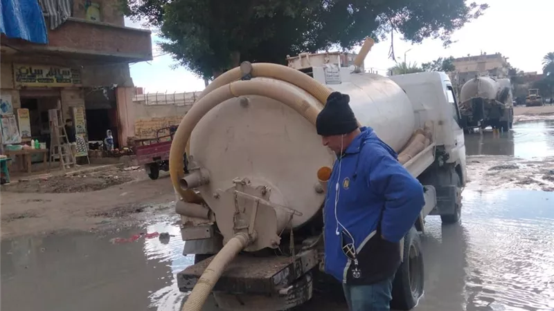 تصريف وكسح مياه الأمطار ورفع 110 طن مخلفات بالاسكندرية