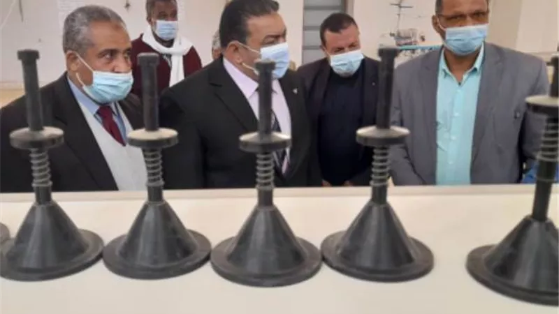 مدير تعليم الوادى الجديد يشيد بمستوى تأهيل طالبات موط الفنية بنات لتنمية المهارات