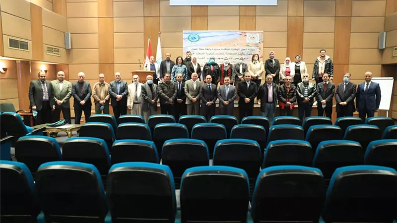 وزيرة البيئة : النفايات البحرية مصدر تهديد رئيسي علي النظم الإيكولوجية للبيئة البحرية