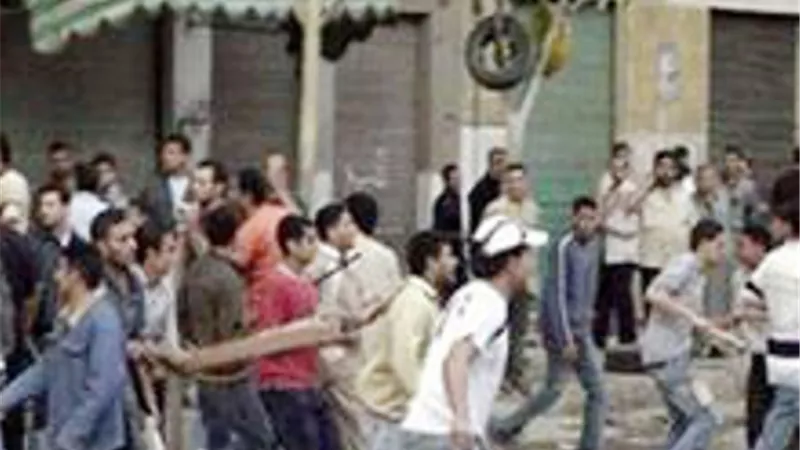 عقب انصرافهم من الامتحانات..أصيب طالبان في مشاجرة بالطوب والعصا