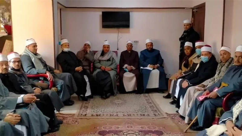 وكيل وزارة الأوقاف يجتمع مديري الإدارات الفرعية