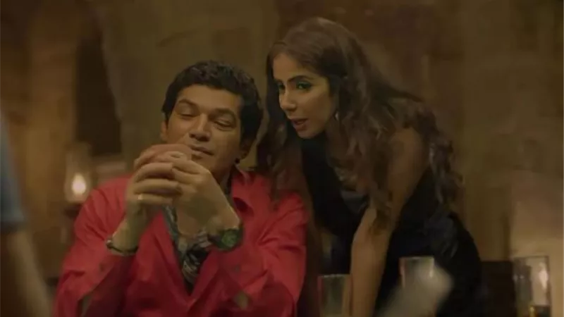 باسم سمرة يرد على منتقدى منى زكى 