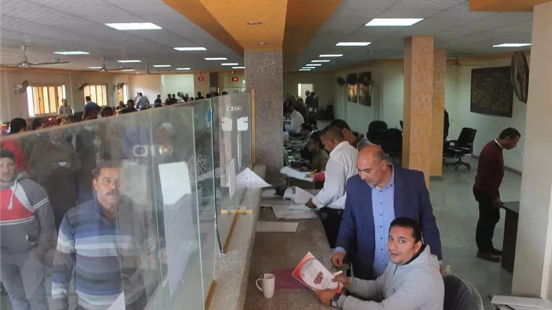 اقبال كبير في اليوم الأول لشراء كراسات قطع أراضي الإسكان الاجتماعي بالسادات
