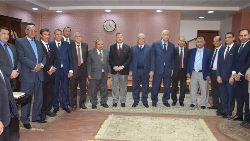 محافظ بني سويف يستقبل وفدا من قضاة مجلس الدولة