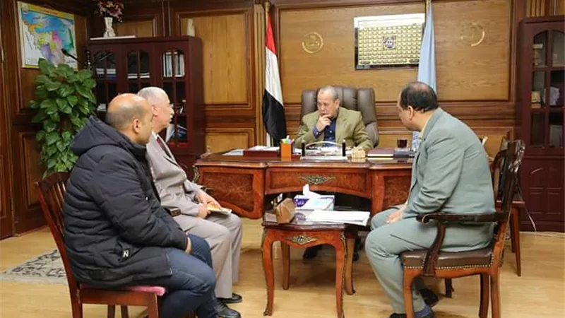 محافظ كفرالشيخ يتابع استكمال الأعمال الخاصة للقري الأكثر إحتياجاً