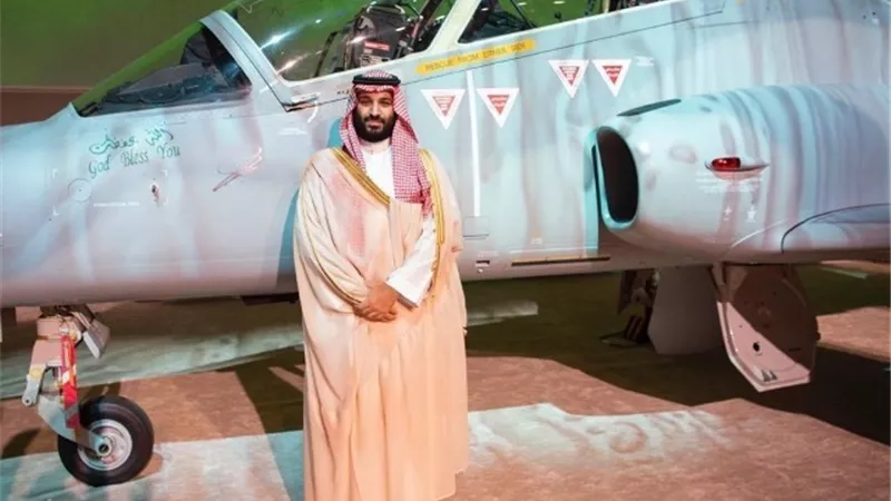 ولى العهد السعودى يدشن أول طائرة تدريب نفّاثة مجمعة محليا