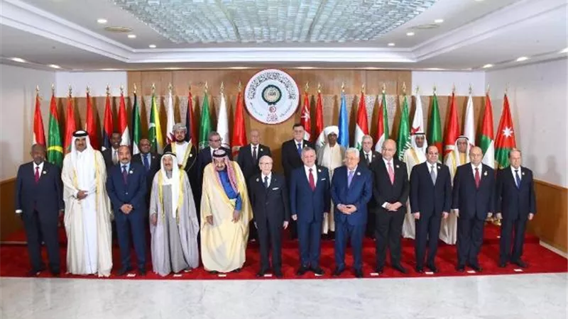 انطلاق القمة العربية بتلاوة آيات من القرآن الكريم بحضور الرئيس السيسى