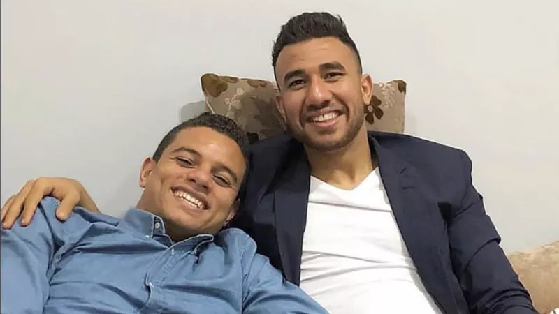 تريزيجيه يوجه رسالة خاصة لسعد سمير.. صور
