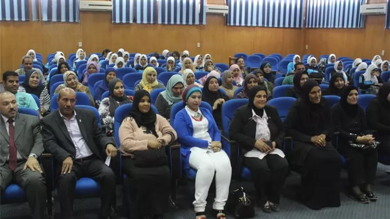 تكريم الامهات المثاليات بجامعة جنوب الوادي
