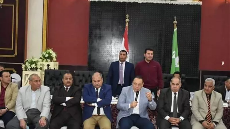 محافظ الشرقية يٌشيد بقرارات الرئيس بإصلاح منظومة الأجور وزيادة المعاشات