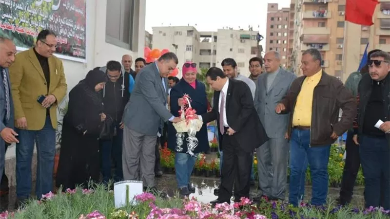 افتتاح المعرض الخدمي الأول للزهور بجامعة بورسعيد