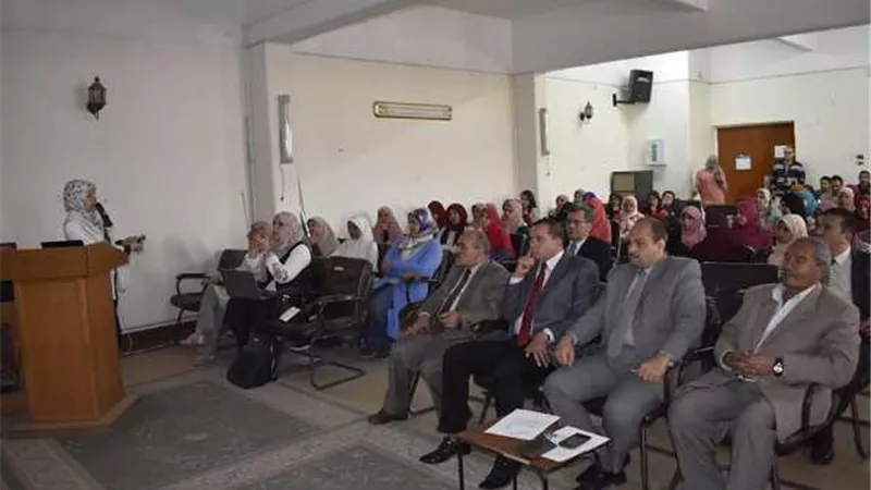 علوم سوهاج تنظم الملتقي العلمي الأول لقسم الفيزياء .. صور