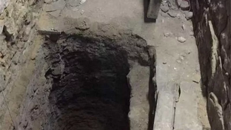 انهيار حفرة على 5 عمال بالوادي الجديد اثناء التنقيب