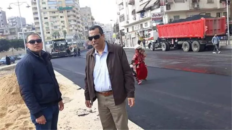 أبو زهرة يدفع بسيارات شفط مياه الأمطار من شوارع بورسعيد