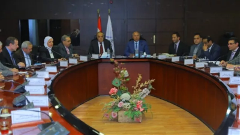 وزير النقل يبحث مع رئيس الهيئة العربية للتصنيع التعاون المشترك في مجال السكك الحديدية