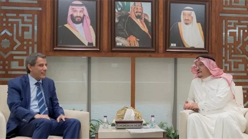 آل الشيخ يلتقي وزير التعليم الفني والتدريب المهني اليمني