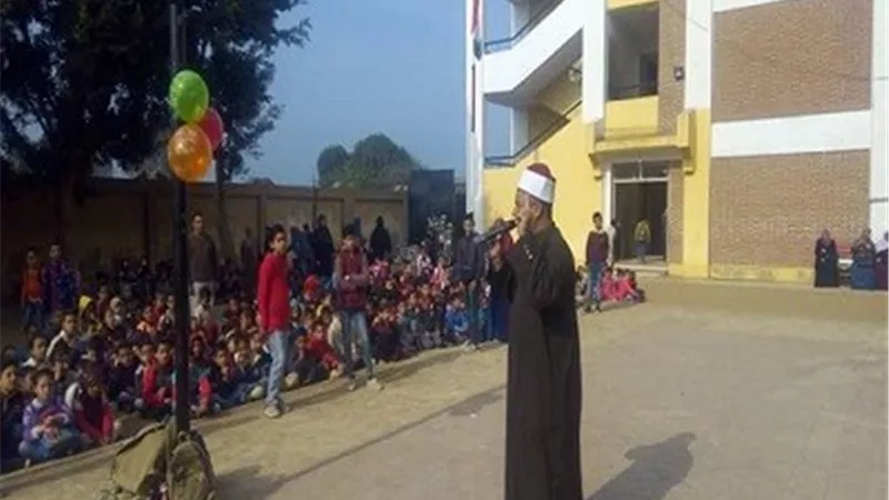 أوقاف شبين القناطر تحتفل بيوم اليتيم وسط طلاب المدارس