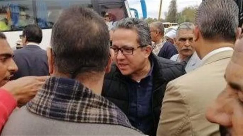 وزير الآثار ومحافظ سوهاج و27 سفيرا يفتتحون مشروع خفض منسوب المياه الجوفية لمعبد الأوزريون.