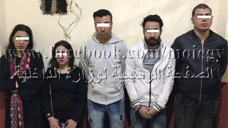 الفاتنة وصديقتها وراء سقوط عصابة الخمس فى الجيزة