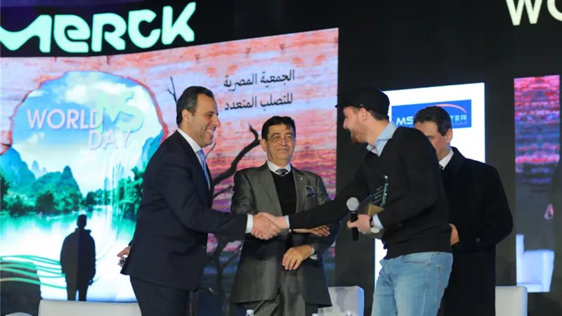 بالصور.. تكريم أبطال مسلسل 