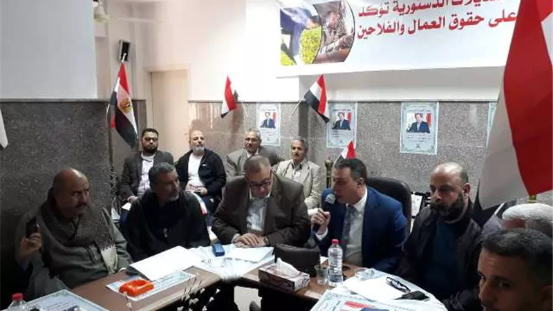 العاملون بالجهاز الادارى للدولة يحتشدون لتأييد التعديلات الدستورية