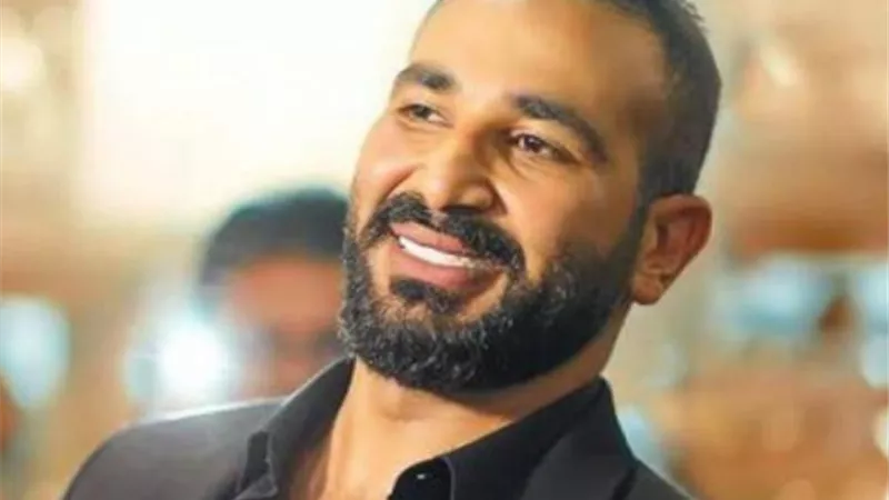 بعد قرار انفصاله عن سمية الخشاب ..احمد سعد يشعر بالسعادة
