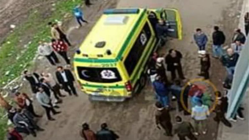 حاول الهروب من النافذة أثناء التحقيق فسقط ليلقى مصرعه على الفور بمحكمة مطوبس