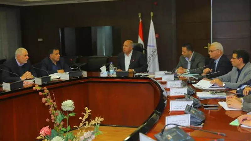 وزير النقل يتابع الموقف التنفيذي للمشروعات تطوير وتحديث نظم الإشارات