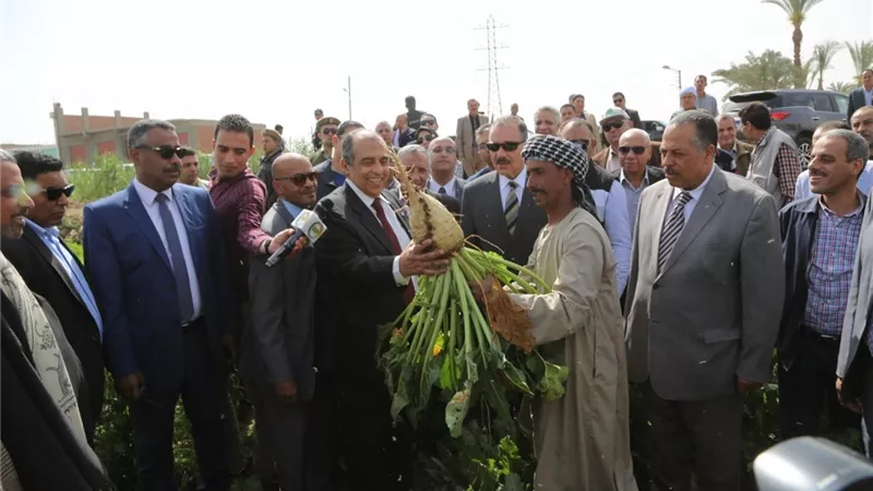 وزير الزراعة : سلالات جديدة للنهوض بالانتاج الحيوانى بأسيوط