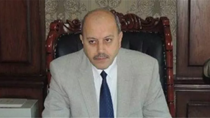 تاجر يضرم النار في سيارة بائع بسبب الخلافات المالية