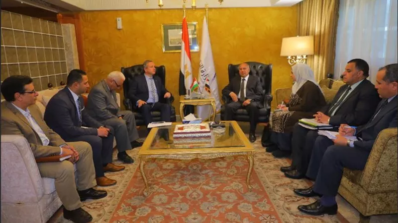 وزير النقل يتابع اللمسات الأخيرة لتفعيل صفقة توريد وتصنيع 1300عربة قطارات جديدة