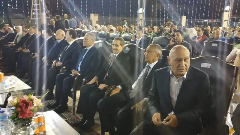 بالصور ..نقابة مهندسي الاسماعيلية تكرم رئيس جامعة القناة